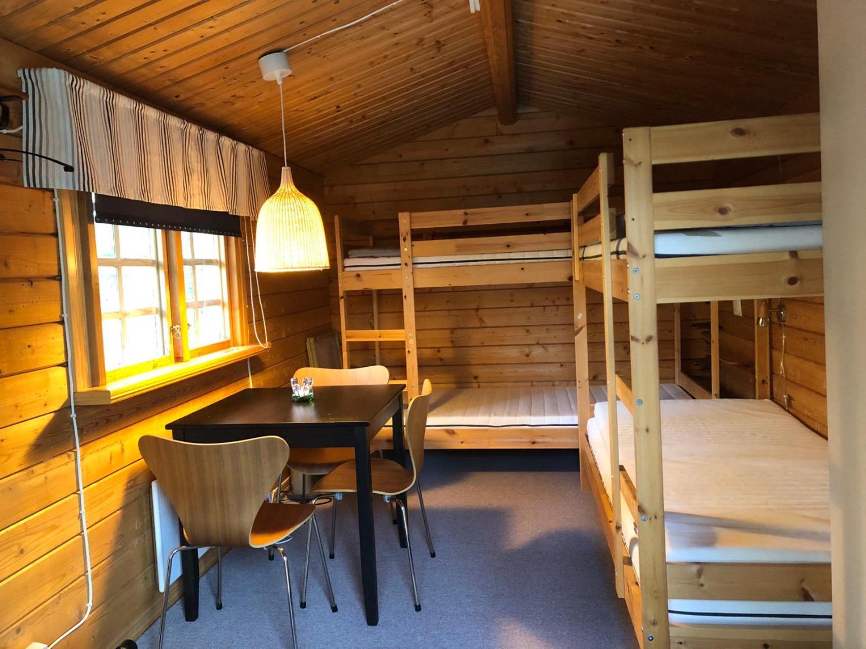 Timber Cottages With Jacuzzi And Sauna Near Lake Vaenern Karlstad Exterior foto
